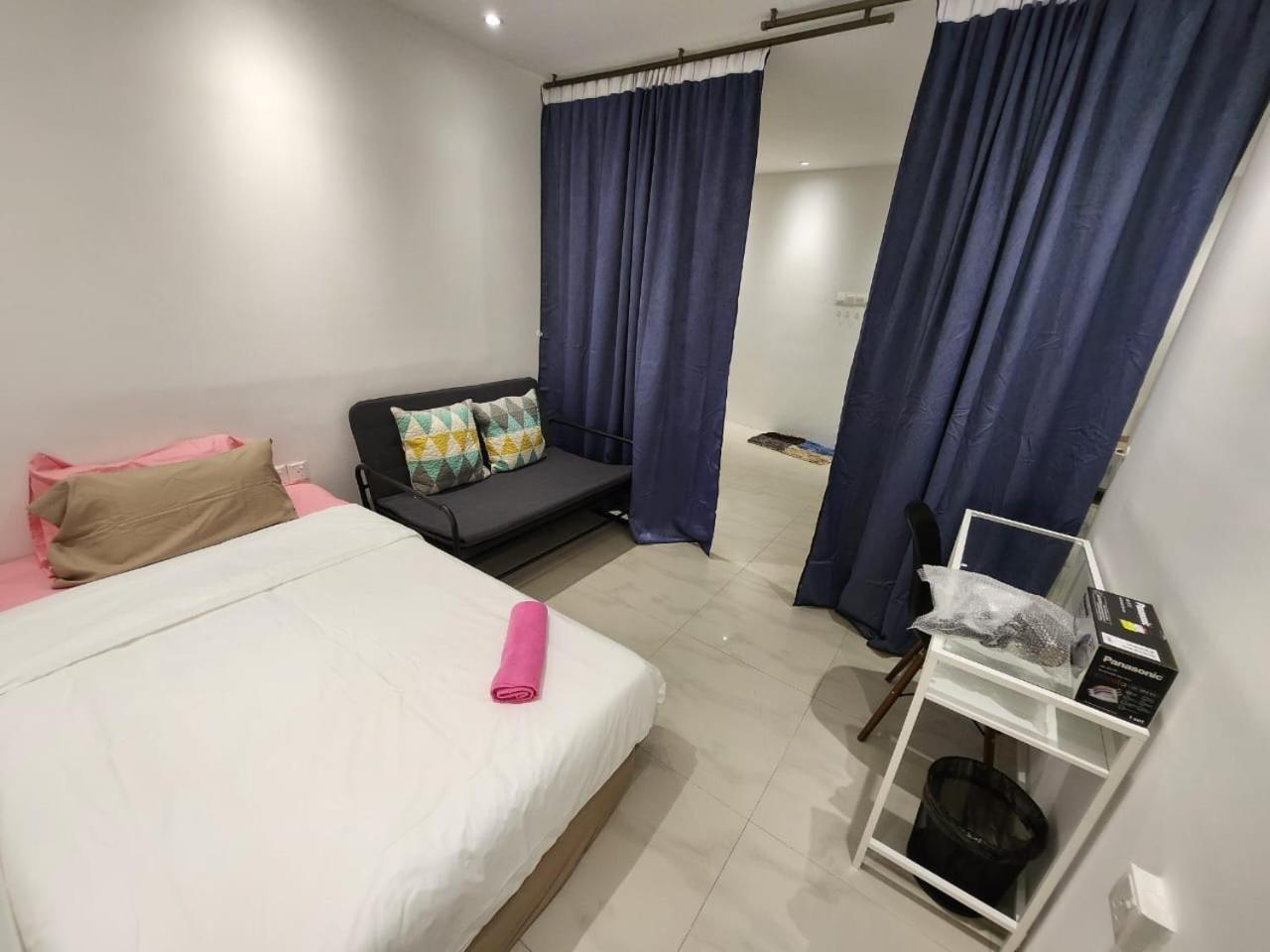 One Point Hotel Кучинг Экстерьер фото