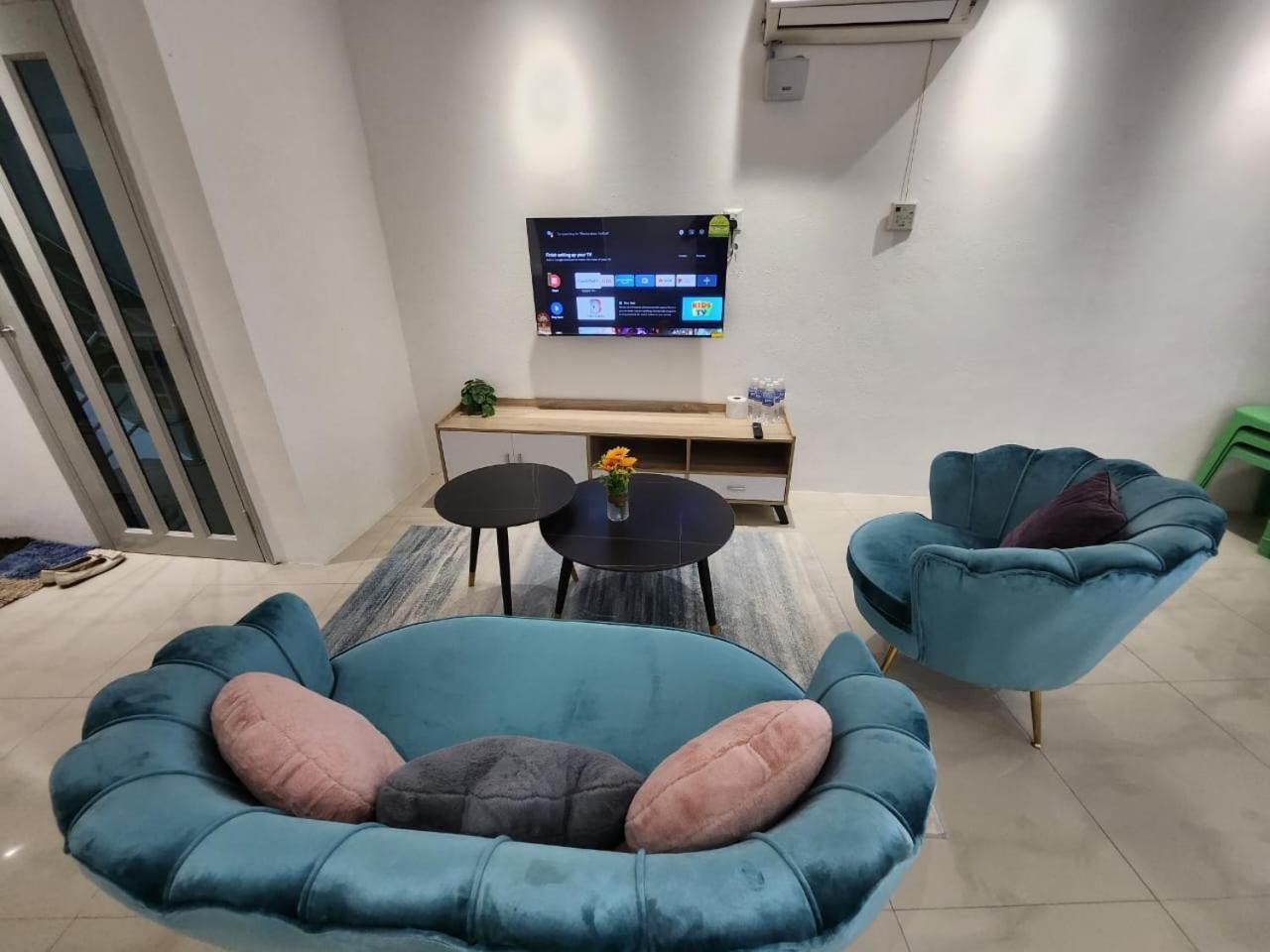 One Point Hotel Кучинг Экстерьер фото