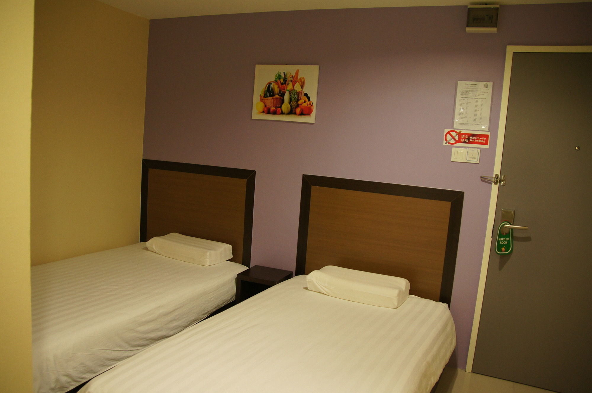 One Point Hotel Кучинг Экстерьер фото