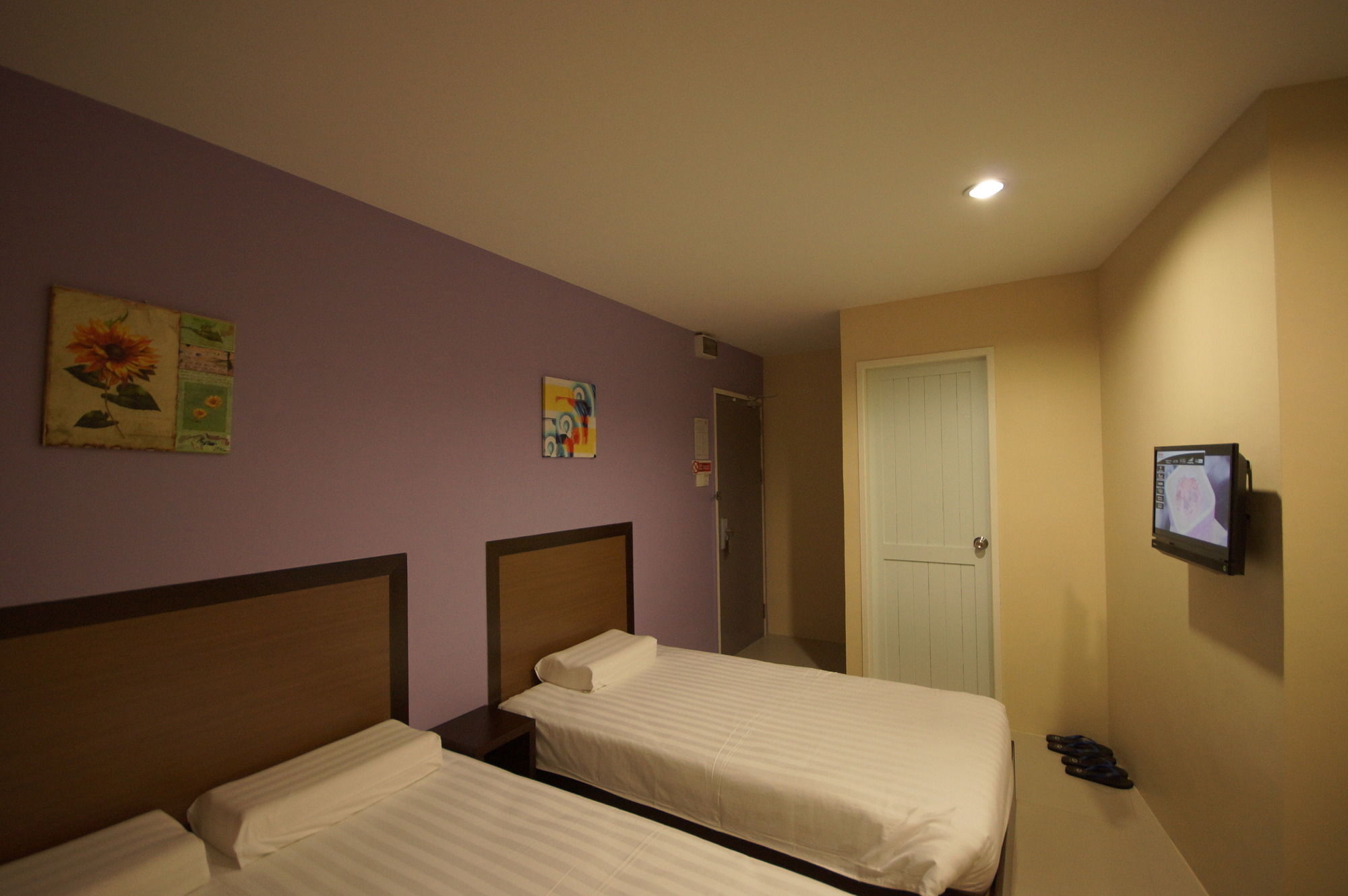 One Point Hotel Кучинг Экстерьер фото