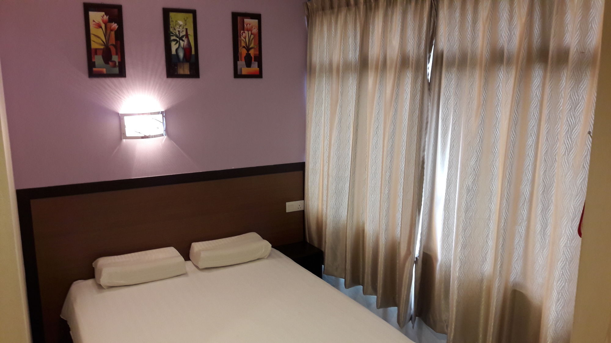 One Point Hotel Кучинг Экстерьер фото
